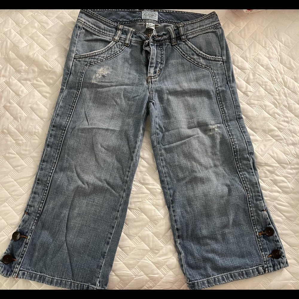 White House Black Market Jean Capris